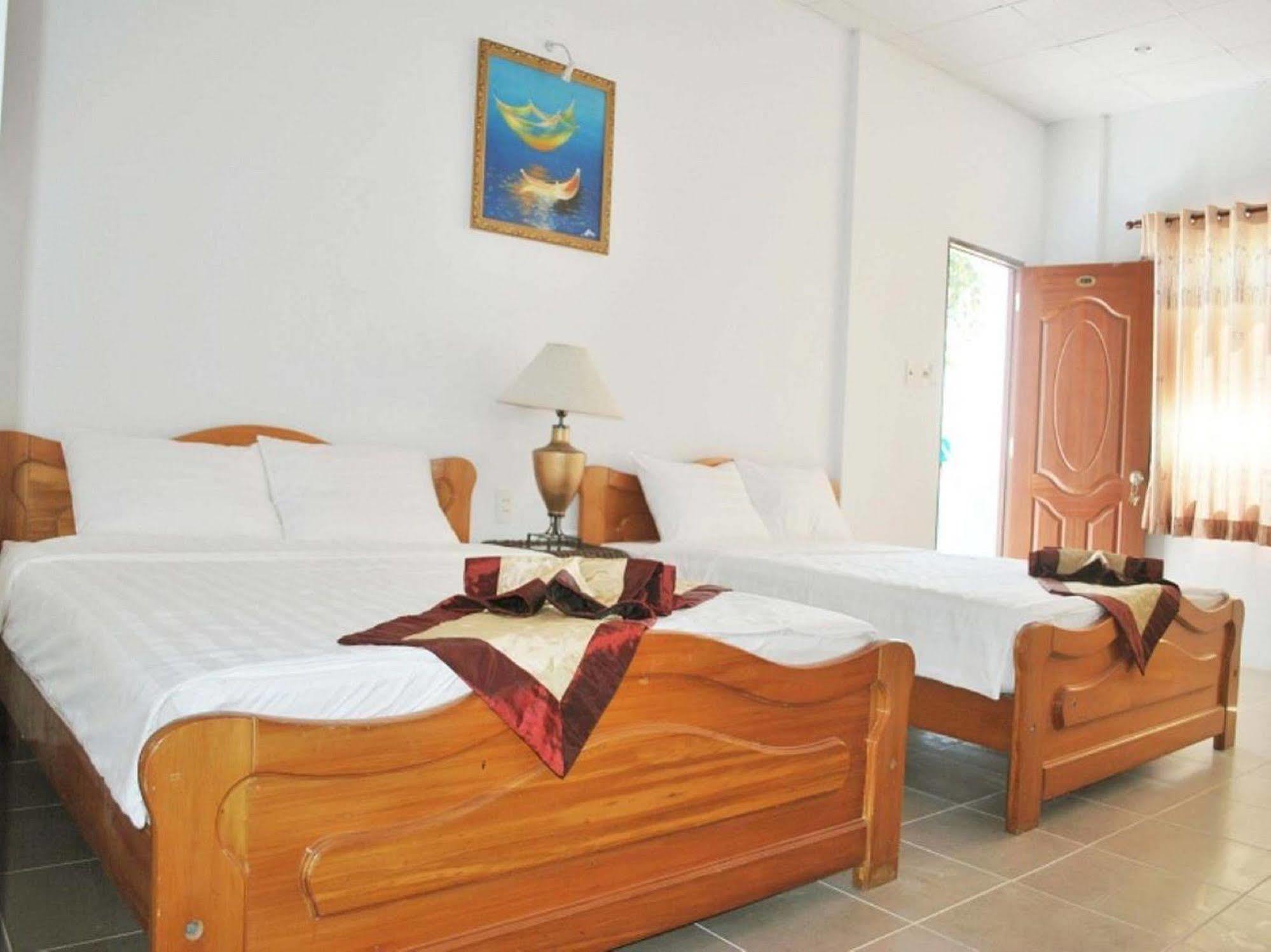 Phi Yen Hotel Chi Khu Co Ong Exteriér fotografie